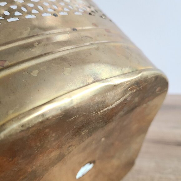 Vintage brass planter/cover pot with cutouts design. - Picture 7 of 7